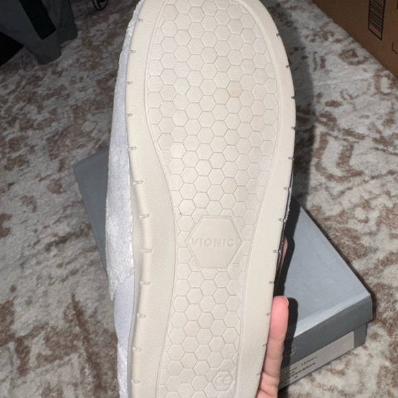 Vionic Gray Fuzzy Slippers - Picture 6 of 10